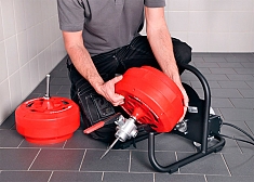 Эксплуатация электромеханической прочистной машины Rothenberger Rodrum S 13 Эксплуатация электромеханической прочистной машины Rothenberger Rodrum S 13