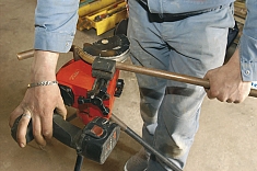 Эксплуатация трубогиба аккумуляторного Virax Eurostem II 15-18-22 мм Эксплуатация трубогиба аккумуляторного Virax Eurostem II 15-18-22 мм