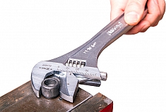 Использование разводного ключа с реверсивной губкой Irega 92WR-10" Использование разводного ключа с реверсивной губкой Irega 92WR-10"