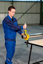 Использование трубореза ручного для медных и нержавеющих труб Rems Cut 110 Cu-Inox Set 50+75+110 Использование трубореза ручного для медных и нержавеющих труб Rems Cut 110 Cu-Inox Set 50+75+110