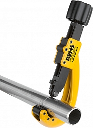 Использование трубореза ручного для медных и нержавеющих труб Rems Ras Cu-Inox 6-64 Использование трубореза ручного для медных и нержавеющих труб Rems Ras Cu-Inox 6-64