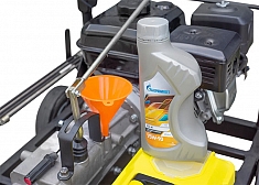 Маслозаливная горловина коробки передач штанговой бензиновой прочистной машины для канализации Crocodile Mamont 2.0 Маслозаливная горловина коробки передач штанговой бензиновой прочистной машины для канализации Crocodile Mamont 2.0