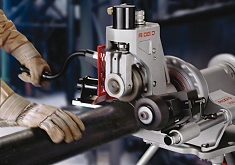 Накатка желобков гидравлическим желобонакатчиком Ridgid 918 Накатка желобков гидравлическим желобонакатчиком Ridgid 918