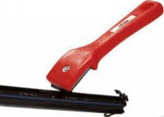 Применение ручного скребка для зачистки пластиковых труб Ritmo 16-63 мм Применение ручного скребка для зачистки пластиковых труб Ritmo 16-63 мм