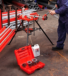 Применение ручных резьбонарезных клуппов Rothenberger Super Cut Set BSPT R 1"-1 1/4"-1 1/2"-2" Применение ручных резьбонарезных клуппов Rothenberger Super Cut Set BSPT R 1"-1 1/4"-1 1/2"-2"