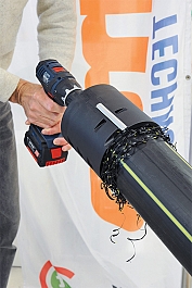 Применение скребка под дрель для пэ, пнд, пп, пп-р труб Ritmo Turbo 125 мм Применение скребка под дрель для пэ, пнд, пп, пп-р труб Ritmo Turbo 125 мм