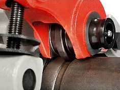 Применение устройства для накатки желобков на трубах Rothenberger Hand Roll Groover 1-12 Применение устройства для накатки желобков на трубах Rothenberger Hand Roll Groover 1-12