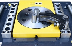 Рабочая поверхность станка для гибки арматуры с концевиком TSS GW 42B Рабочая поверхность станка для гибки арматуры с концевиком TSS GW 42B