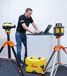 Работа лазерного ротационного нивелира Leica Rugby 820 / Rugby 830 Работа лазерного ротационного нивелира Leica Rugby 820 / Rugby 830