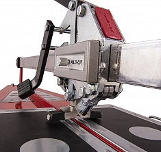 Ручной плиткорез Kristal Maxi-Cut 1200 в близи ракурс 2 Ручной плиткорез Kristal Maxi-Cut 1200 в близи ракурс 2