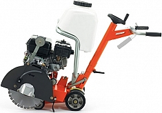 Швонарезчик бензиновый Husqvarna FS 305 вид сбоку Швонарезчик бензиновый Husqvarna FS 305 вид сбоку