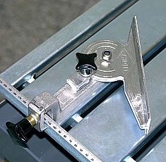 Угловой упор со шкалой камнерезного станка Cedima CTS-200 Угловой упор со шкалой камнерезного станка Cedima CTS-200