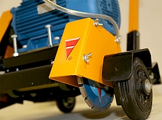 Вращение диска бензинового раздельщика трещин Сплитстоун CS-913 Honda GX390